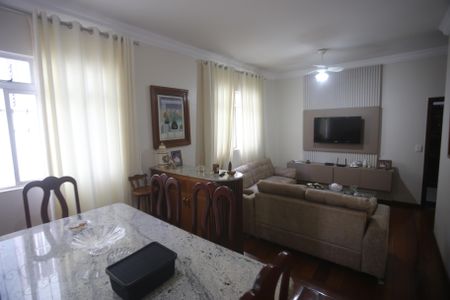 Apartamento à venda com 176m², 3 quartos e 3 vagasSala