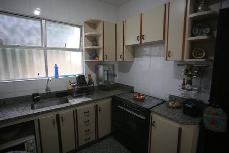Apartamento à venda com 176m², 3 quartos e 3 vagasCozinha