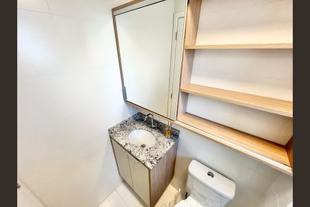 Studio para alugar com 24m², 1 quarto e sem vaga Studio para alugar com 24m², 1 quarto e sem vagaBanheiro