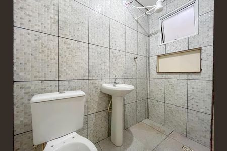 Banheiro de casa para alugar com 1 quarto, 45m² em Conceição, Osasco