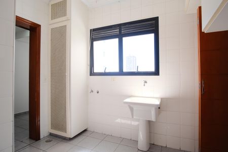 Apartamento para alugar com 130m², 3 quartos e 3 vagasÁrea de Serviço
