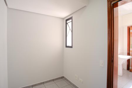 Apartamento para alugar com 130m², 3 quartos e 3 vagasSuíte de Serviço