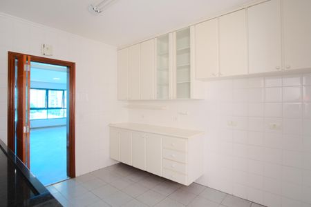 Apartamento para alugar com 130m², 3 quartos e 3 vagasCozinha