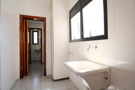Apartamento para alugar com 130m², 3 quartos e 3 vagasÁrea de Serviço