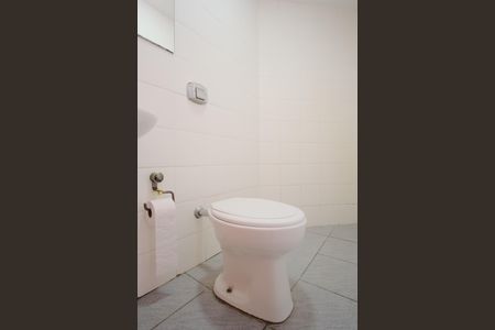 Apartamento para alugar com 130m², 3 quartos e 3 vagasBanheiro da Suíte de Serviço