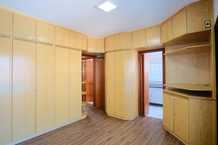 Apartamento para alugar com 130m², 3 quartos e 3 vagasSuíte