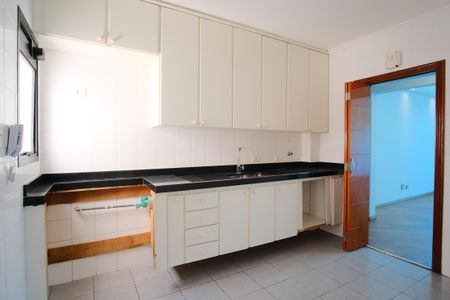 Apartamento para alugar com 130m², 3 quartos e 3 vagasCozinha