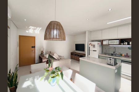 Apartamento à venda com 75m², 2 quartos e 2 vagasSala