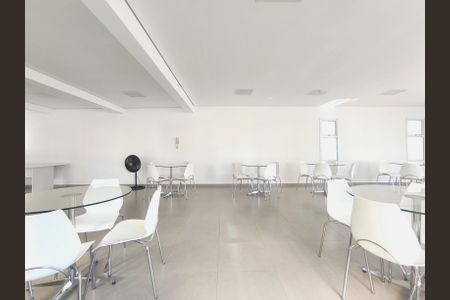 Apartamento à venda com 75m², 2 quartos e 2 vagasÁrea comum - Salão de festas