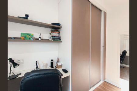 Apartamento à venda com 75m², 2 quartos e 2 vagasQuarto 2