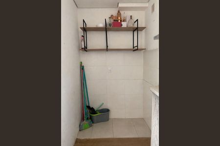 Apartamento para alugar com 33m², 2 quartos e sem vaga Apartamento para alugar com 33m², 2 quartos e sem vagaÁrea de serviço