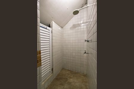 Apartamento para alugar com 40m², 1 quarto e 1 vagaDucha