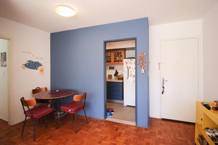 Apartamento à venda com 73m², 2 quartos e 1 vaga Apartamento à venda com 73m², 2 quartos e 1 vagaSala