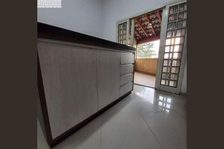 Casa à venda com 3 quartos, 110m² em Jardim Bela Vista, Santo André