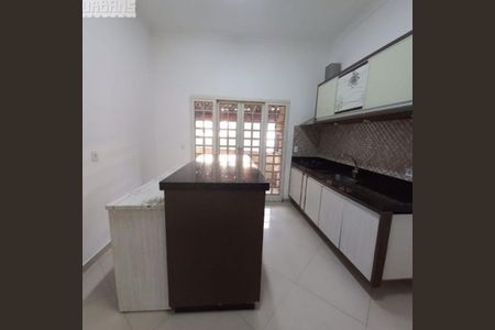 Casa à venda com 3 quartos, 110m² em Jardim Bela Vista, Santo André