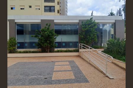 Apartamento para alugar com 240m², 4 quartos e 4 vagas Apartamento para alugar com 240m², 4 quartos e 4 vagasPiscina Aquecida Coberta