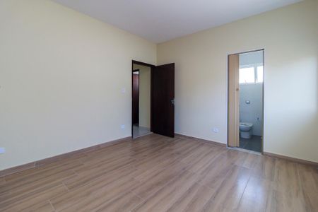 Casa à venda com 190m², 3 quartos e 6 vagasSuíte