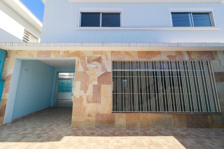Casa à venda com 190m², 3 quartos e 6 vagasFachada
