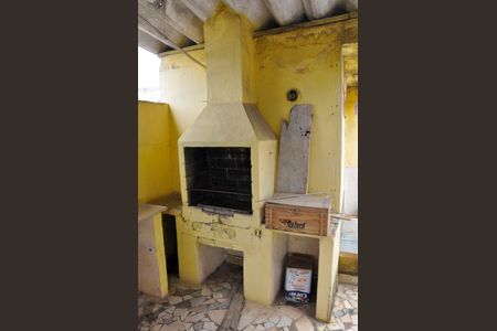 Casa à venda com 150m², 2 quartos e 2 vagas Casa à venda com 150m², 2 quartos e 2 vagasDetalhe - Churrasqueira