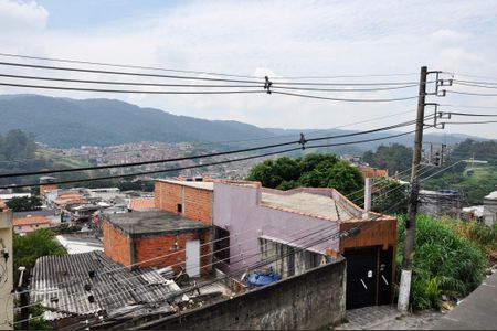 Casa à venda com 150m², 2 quartos e 2 vagas Casa à venda com 150m², 2 quartos e 2 vagasDetalhe - Vista da Churrasqueira