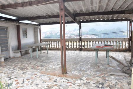 Casa à venda com 150m², 2 quartos e 2 vagas Casa à venda com 150m², 2 quartos e 2 vagasDetalhe - Churrasqueira