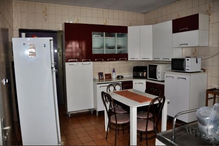 Casa à venda com 150m², 2 quartos e 2 vagas Casa à venda com 150m², 2 quartos e 2 vagasDetalhe - Cozinha