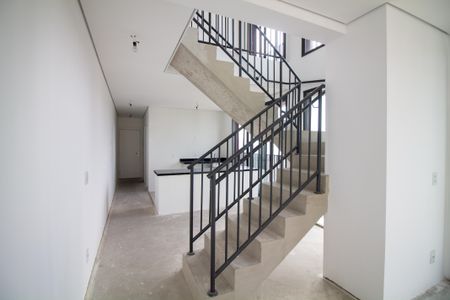 Apartamento à venda com 167m², 4 quartos e 2 vagasEscada