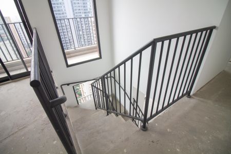 Apartamento à venda com 167m², 4 quartos e 2 vagasEscada
