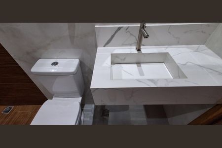 Casa para alugar com 80m², 2 quartos e sem vagaBanheiro Suíte 1
