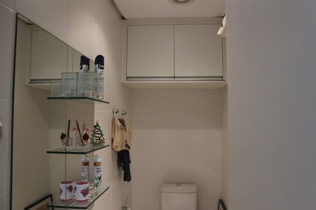 Apartamento à venda com 169m², 3 quartos e 3 vagasLavabo da Área de Serviço