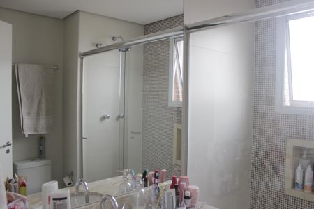 Apartamento à venda com 169m², 3 quartos e 3 vagasBanheiro da Suíte 1