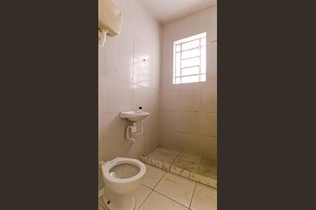 Apartamento para alugar com 75m², 2 quartos e sem vagaBanheiro