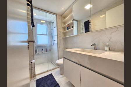 Apartamento à venda com 92m², 2 quartos e 2 vagas Apartamento à venda com 92m², 2 quartos e 2 vagasBanheiro da Suíte 1