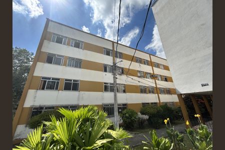 Apartamento para alugar com 50m², 3 quartos e 2 vagasFachada + plaquinha