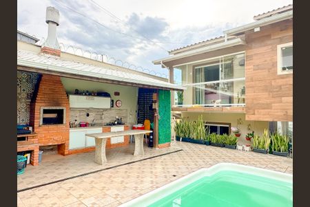 Casa para alugar com 223m², 4 quartos e 3 vagasPiscina