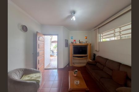 Casa à venda com 458m², 3 quartos e 7 vagasSala