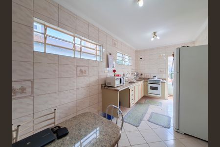 Casa à venda com 458m², 3 quartos e 7 vagasCozinha