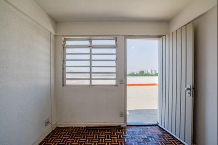 Sala de apartamento à venda com 1 quarto, 43m² em Parque Jaçatuba, Santo André