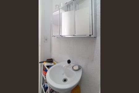 Casa de condomínio à venda com 50m², 2 quartos e 1 vaga Casa de condomínio à venda com 50m², 2 quartos e 1 vagaBanheiro