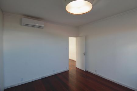 Casa à venda com 480m², 4 quartos e 5 vagasSuite 1