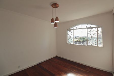 Casa à venda com 480m², 4 quartos e 5 vagasQuarto 2