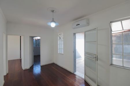 Casa à venda com 480m², 4 quartos e 5 vagasHall dos Quartos