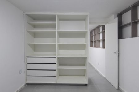 Casa à venda com 480m², 4 quartos e 5 vagasEscritório