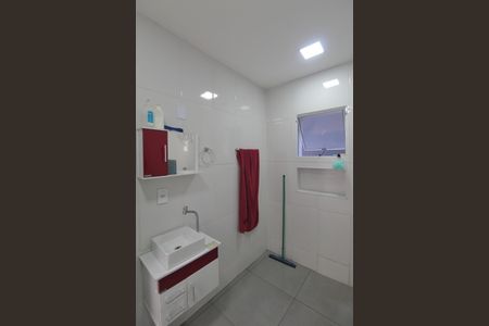 Casa à venda com 480m², 4 quartos e 5 vagasBanheiro Social (Inferior)