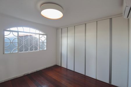 Casa à venda com 480m², 4 quartos e 5 vagasSuite 1