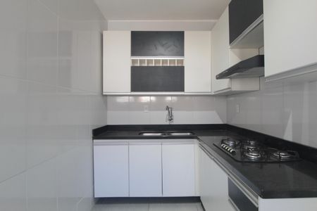 Casa à venda com 480m², 4 quartos e 5 vagasCozinha (Superior)