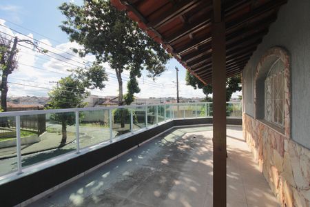 Casa à venda com 480m², 4 quartos e 5 vagasVaranda