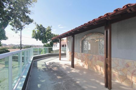 Casa à venda com 480m², 4 quartos e 5 vagasVaranda