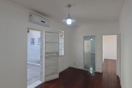 Casa à venda com 480m², 4 quartos e 5 vagasHall dos Quartos