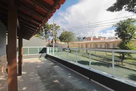 Casa à venda com 480m², 4 quartos e 5 vagasVaranda